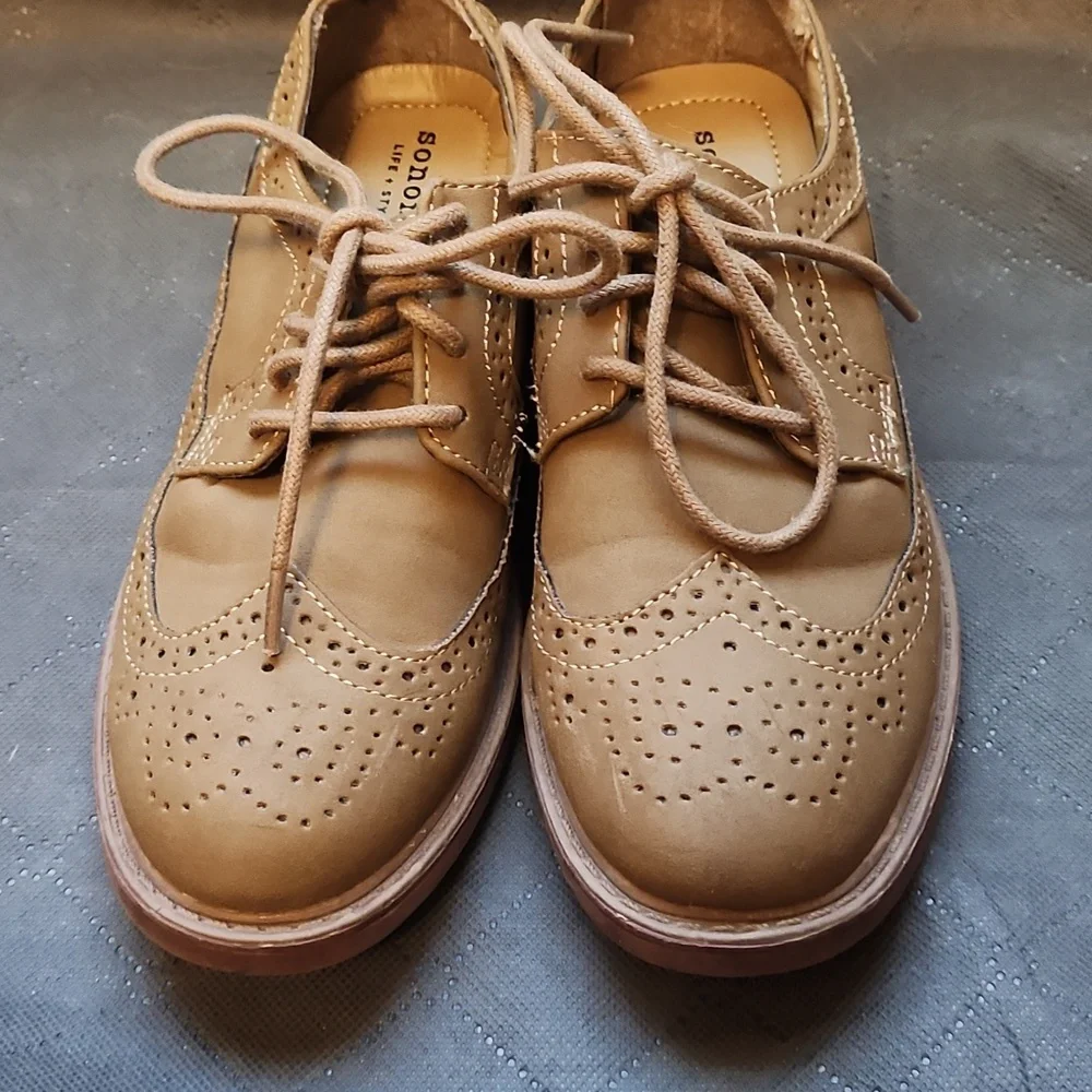 Sonoma Classic Tan Brogue Kids Shoes Size 2